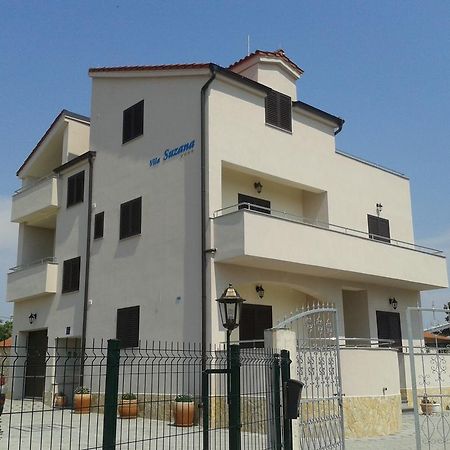 Vila Suzana Tribalj Exterior foto
