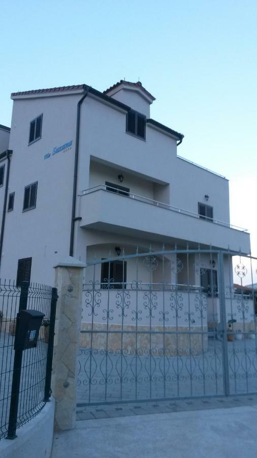 Vila Suzana Tribalj Exterior foto